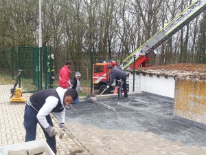 Bauarbeiten während Feuerwehreinsatz 2